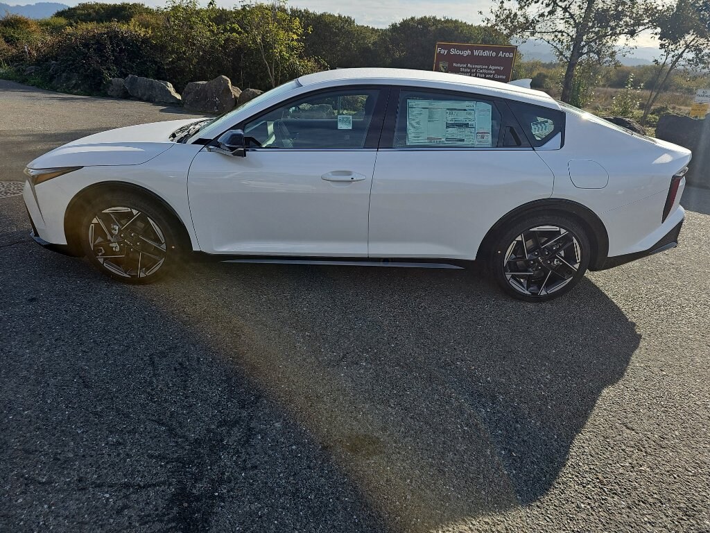 New 2025 Kia K4 GT-Line Sedan