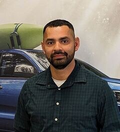 Staff member Roman Herrera from ID_029c14