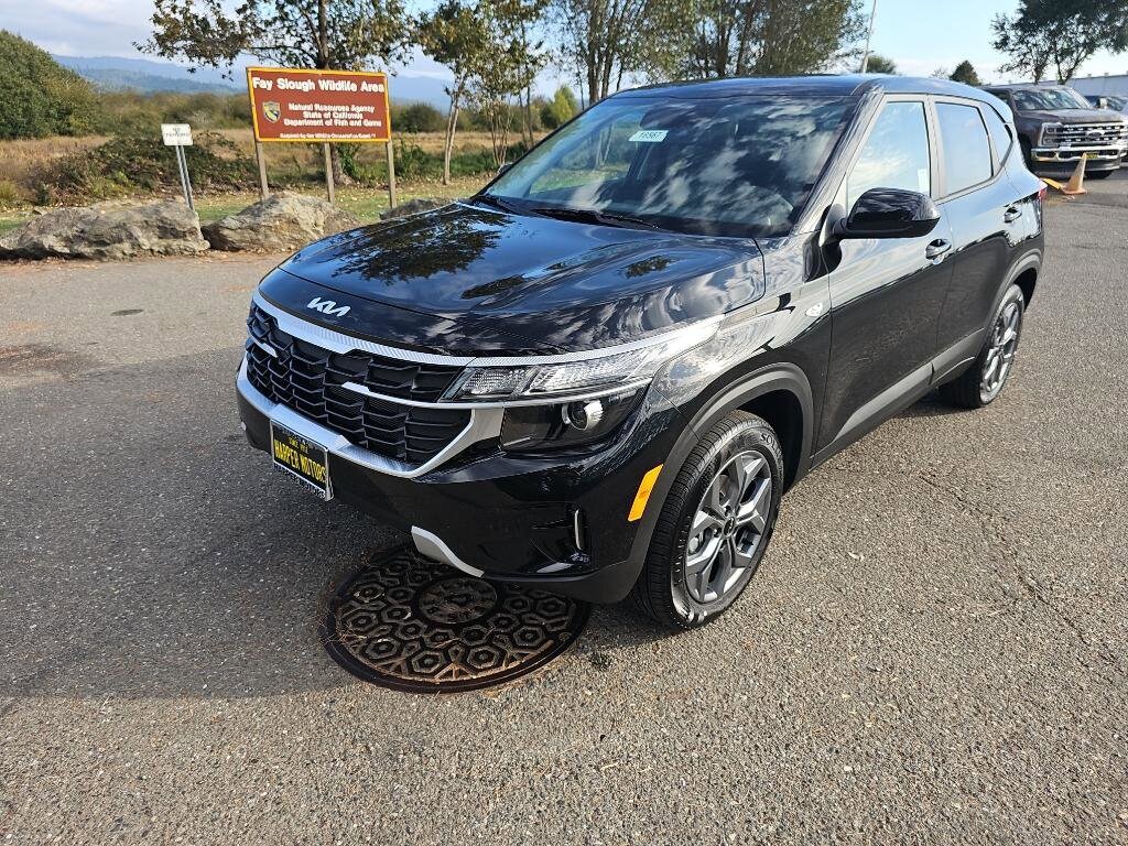 New 2026 Kia Seltos LX SUV
