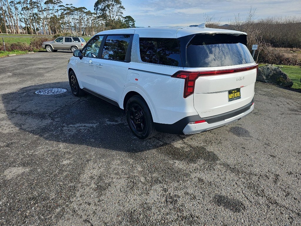 New 2026 Kia Carnival LXS Van Passenger Van
