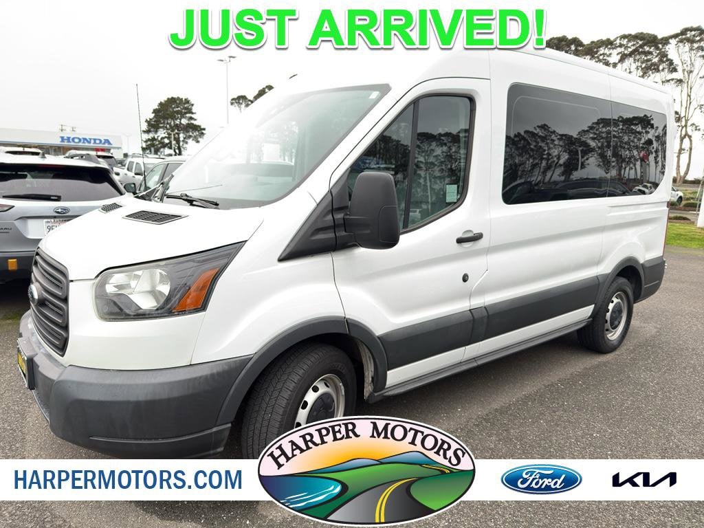 2017 Ford Transit Wagon XL's photo