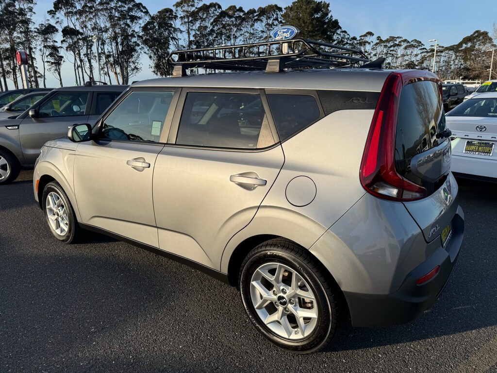 Used 2022 Kia Soul LX Hatchback