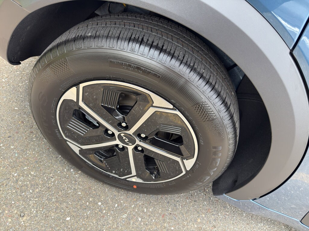 New 2025 Kia Niro Plug-In Hybrid EX SUV