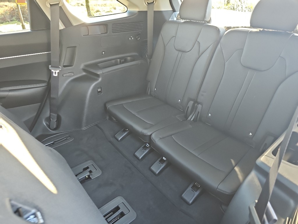 2026 Kia Sorento S - Photo 24