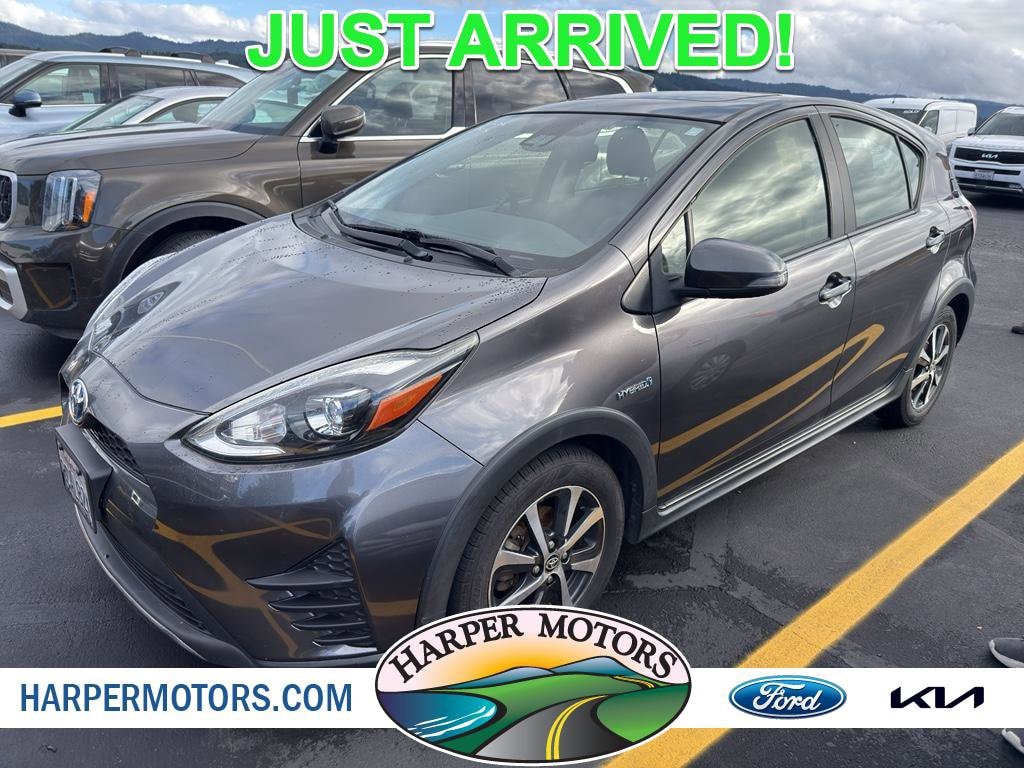 2018 Toyota Prius c Three's photo