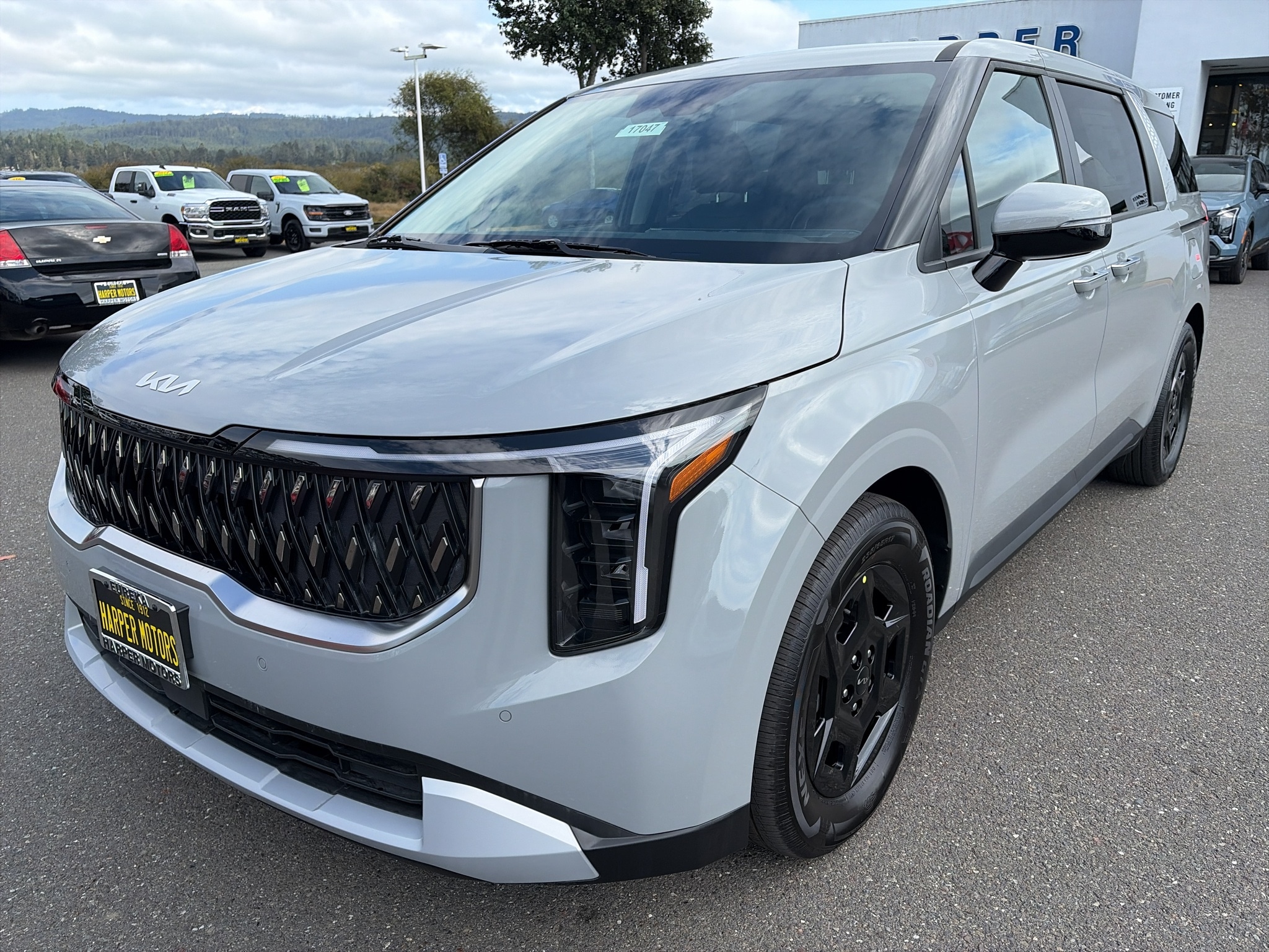 2027 Kia Carnival LXS