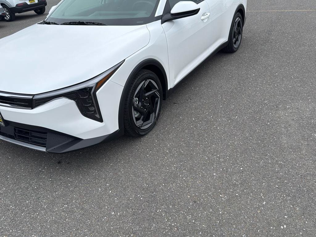 New 2025 Kia K4 EX Sedan