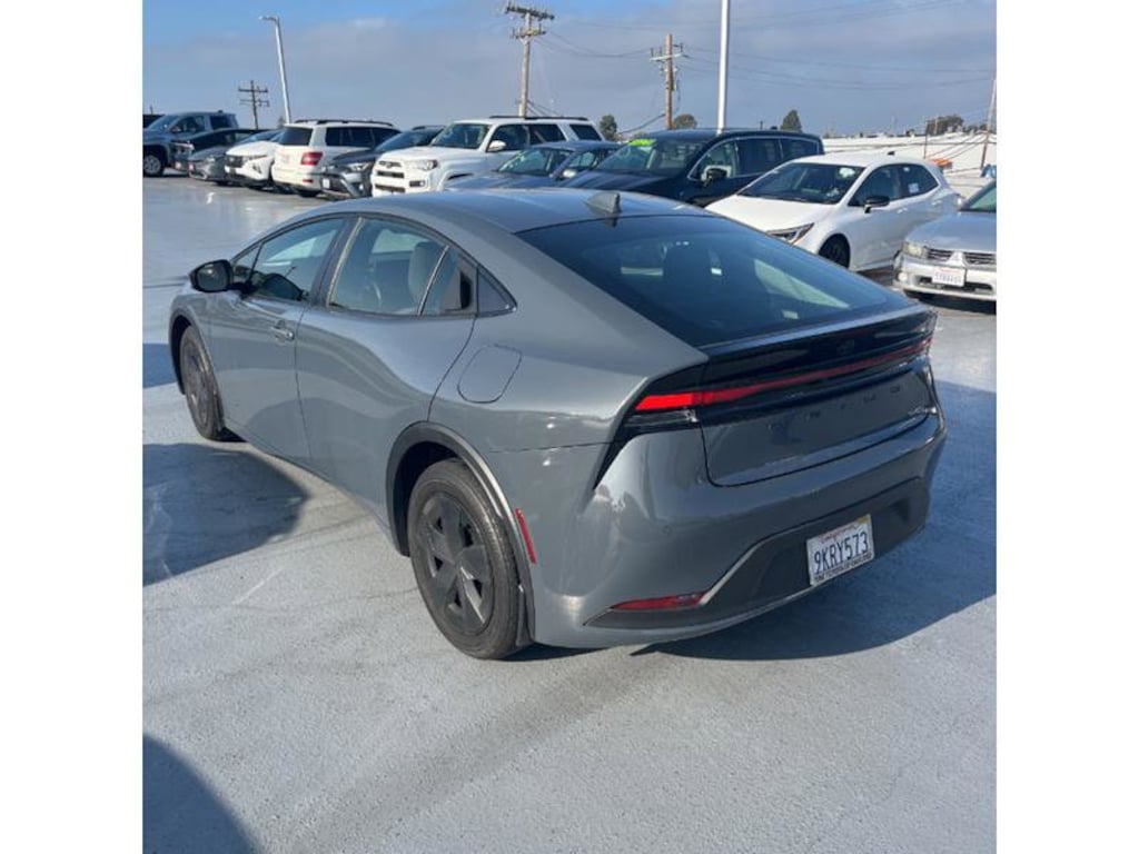 Used 2024 Toyota Prius LE LE