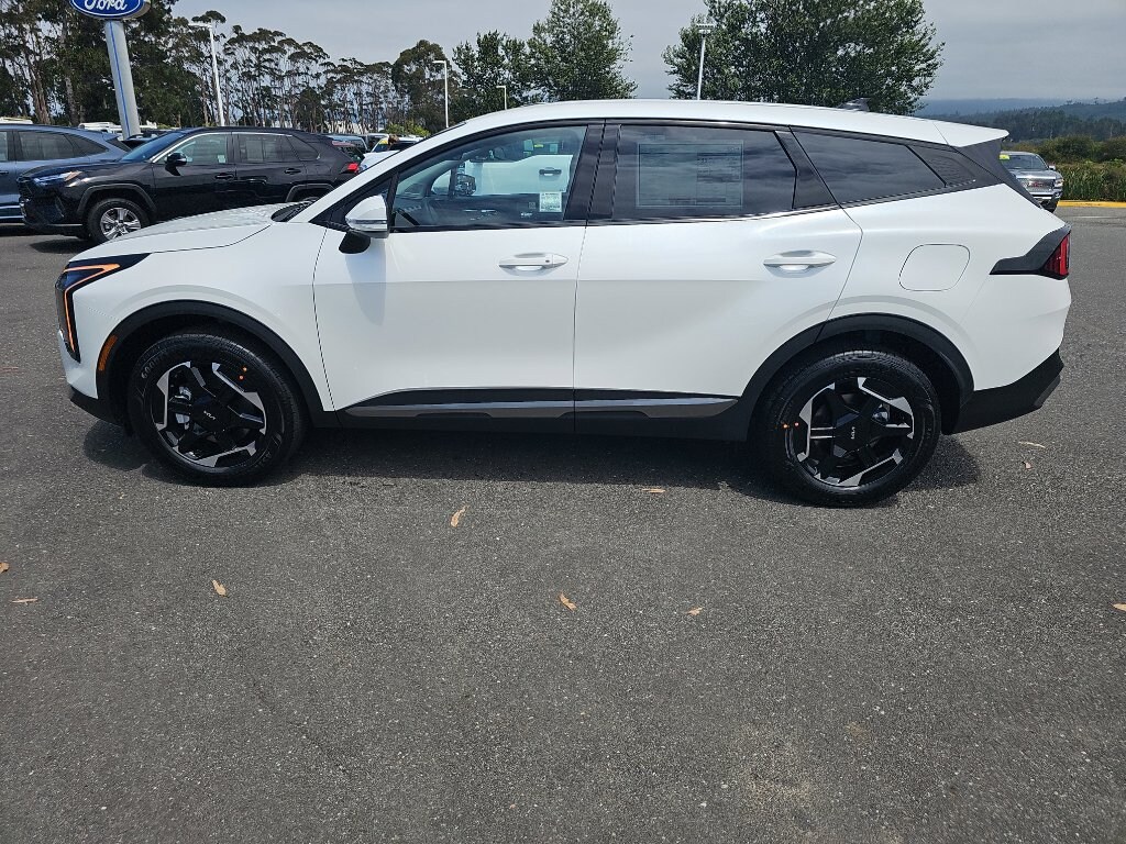 New 2026 Kia Sportage Hybrid S SUV