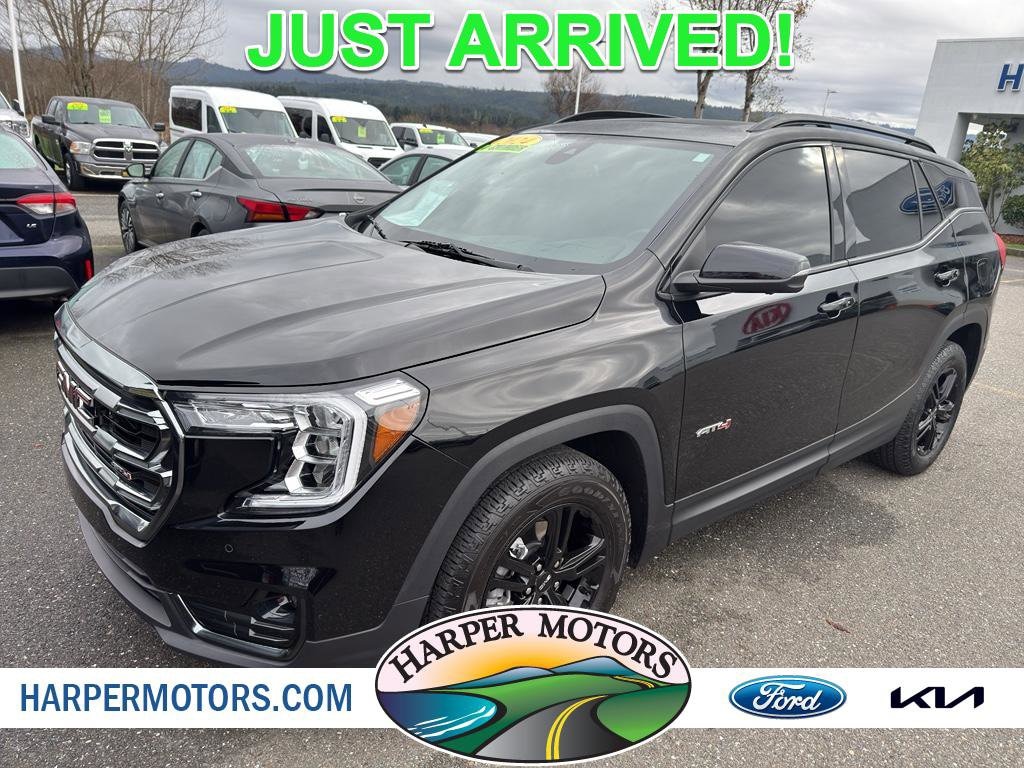 2024 GMC Terrain AT4's photo