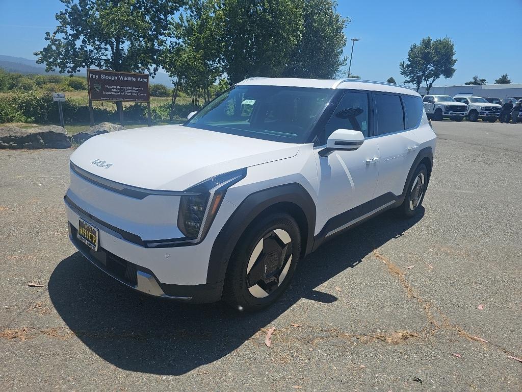 2026 Kia EV9 Wind AWD's photo