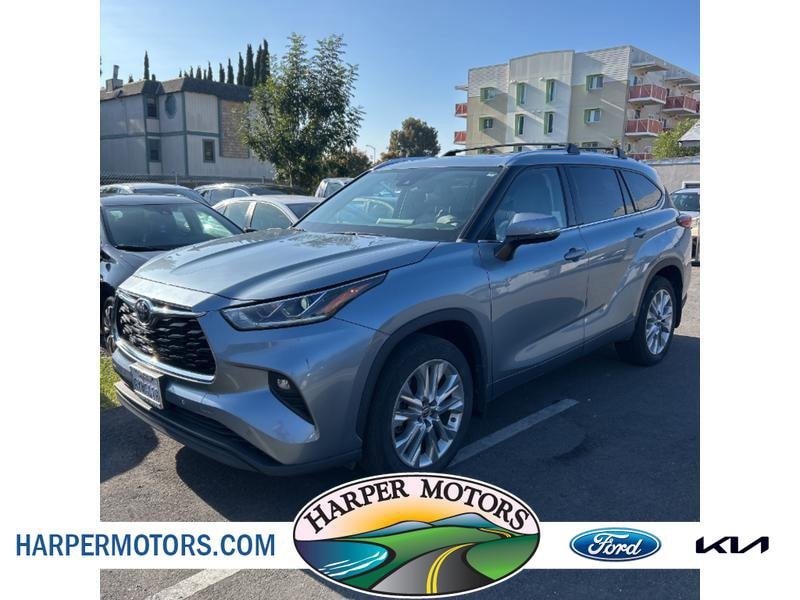 2021 Toyota Highlander Limited's photo