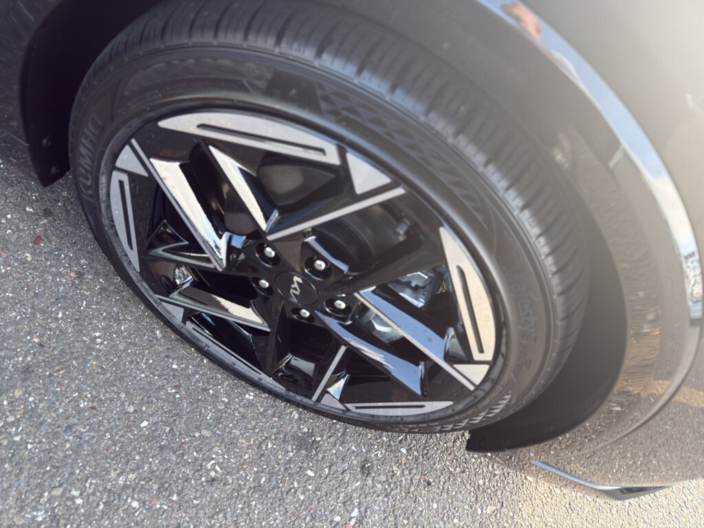 New 2025 Kia K4 GT-Line Sedan