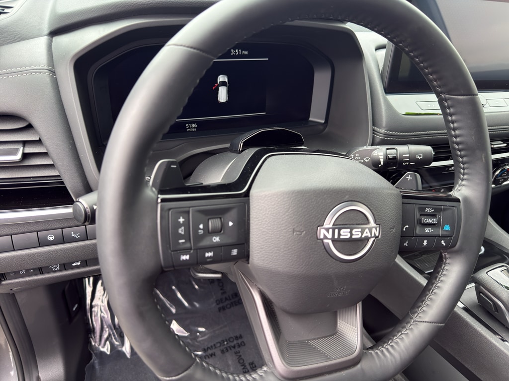 2025 Nissan Rogue SL - Photo 13