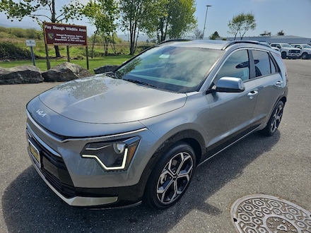 2025 Kia Niro EX Touring SUV