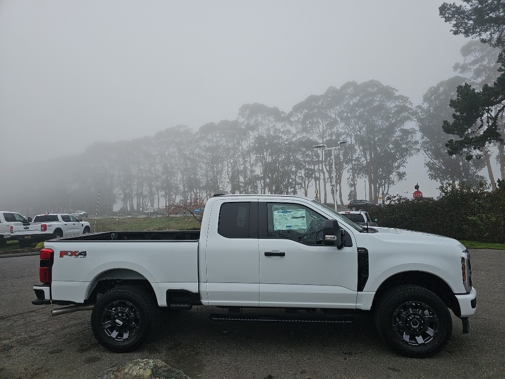 2026 Ford F-350 Super Duty XL - Photo 8