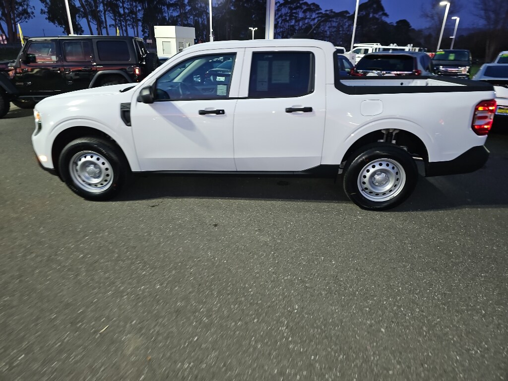 2025 Ford Maverick XL photo 2