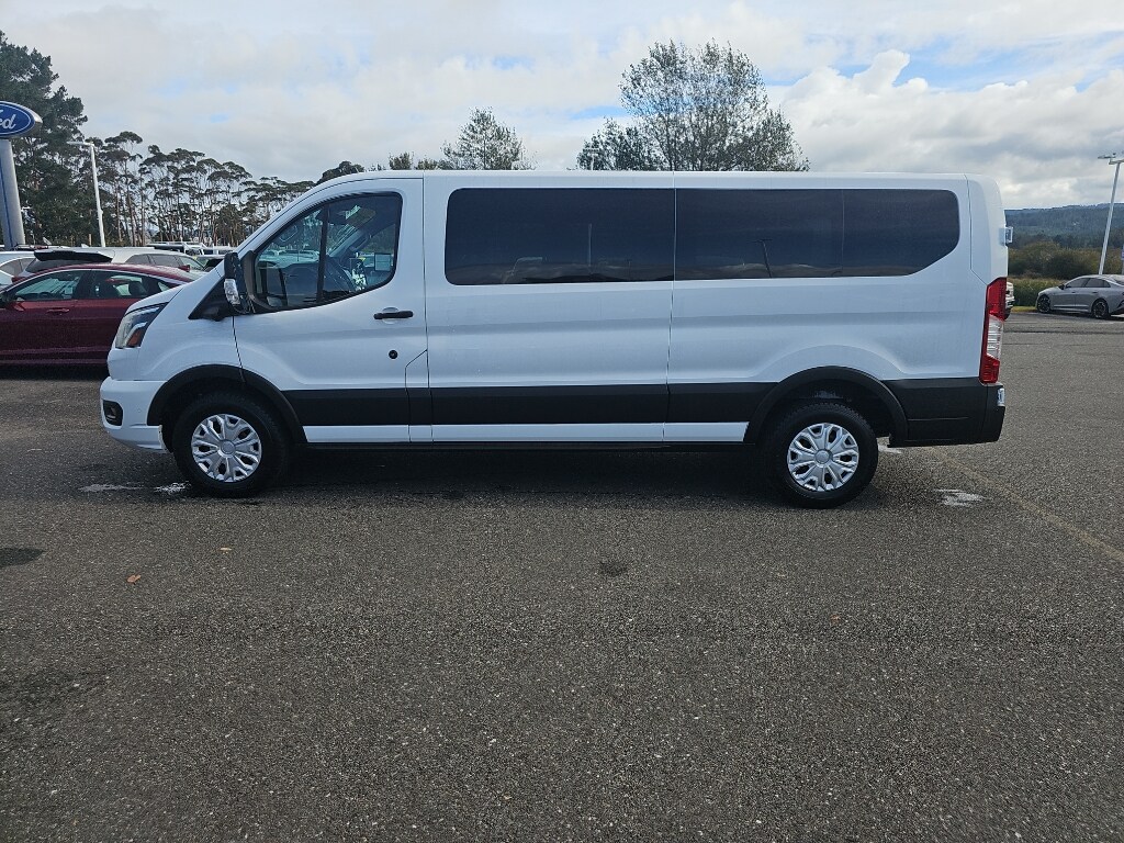 2023 Ford Transit XLT Van photo 2
