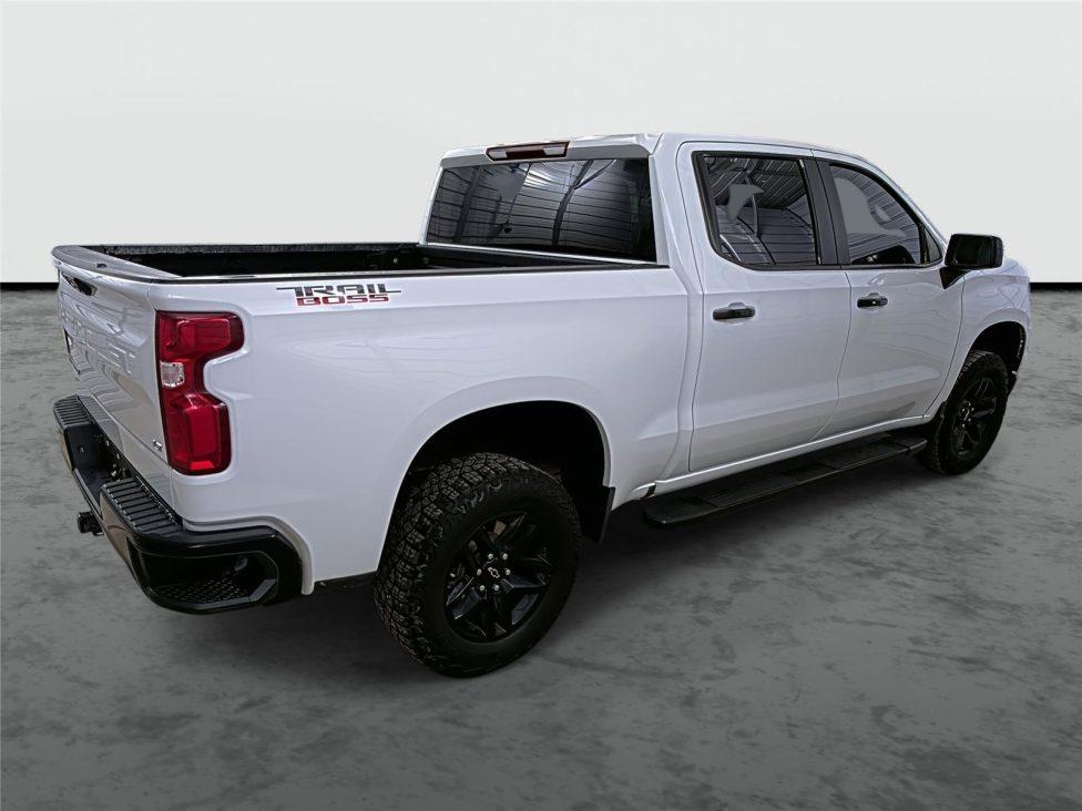 2024 Chevrolet Silverado 1500 LT Trail Boss photo 4