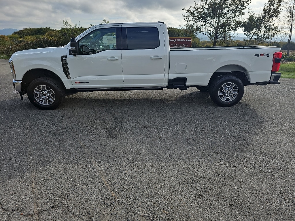 New 2026 Ford Super Duty F-350 Lariat TRUCK