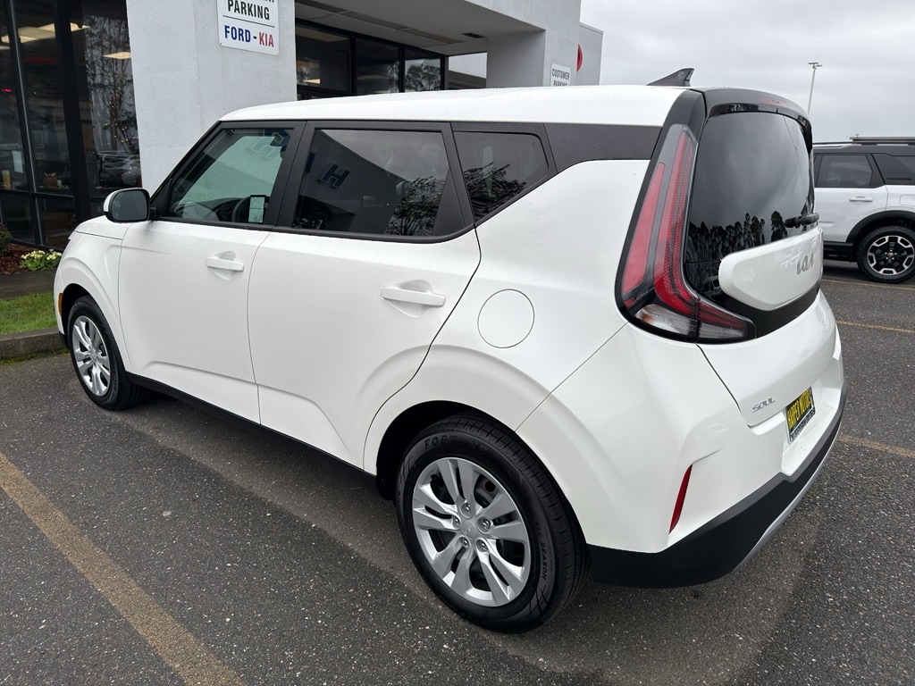 Used 2023 Kia Soul LX Hatchback