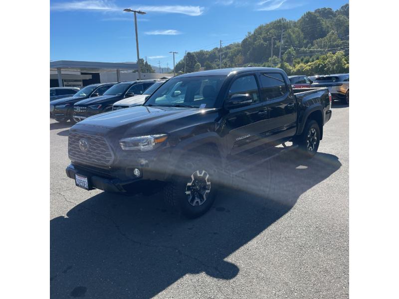 2022 Toyota Tacoma TRD Double Cab V6 photo 2