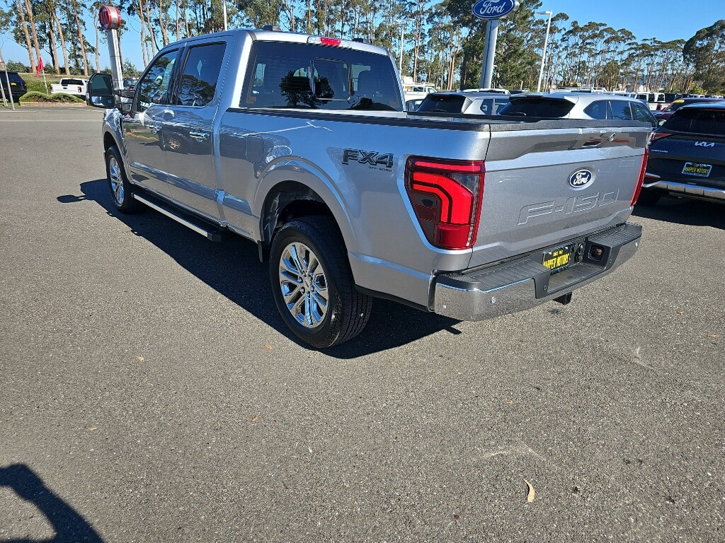 2025 Ford F-150 Lariat photo 3