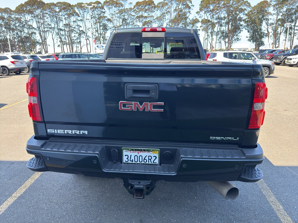 2019 Gmc Sierra HD Denali photo 4