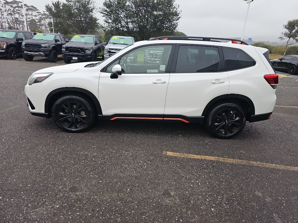 2023 Subaru Forester Sport photo 2