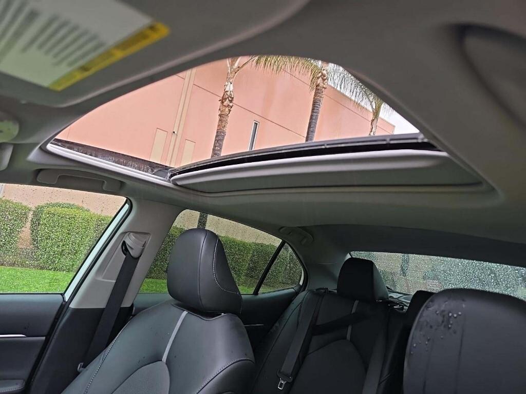 Used 2022 Toyota Camry Hybrid Hybrid XSE Sedan