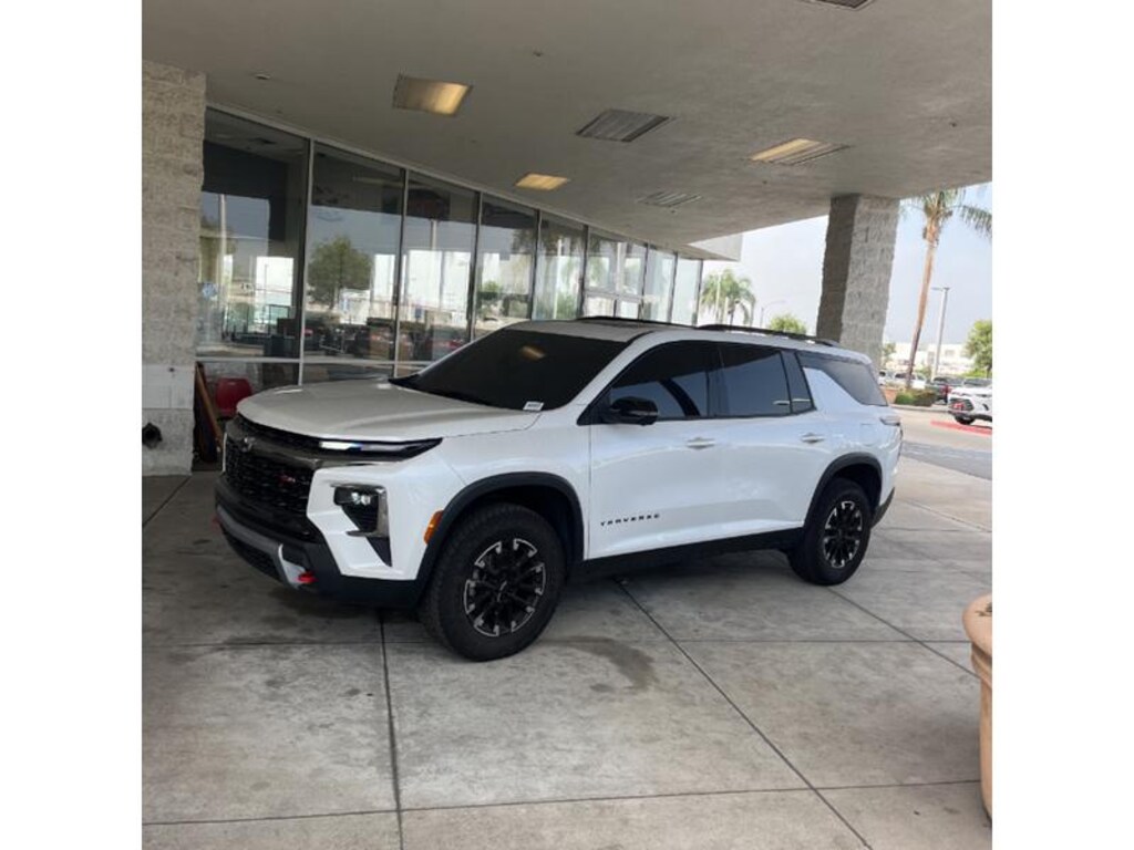 Used 2025 Chevrolet Traverse AWD Z71 SUV