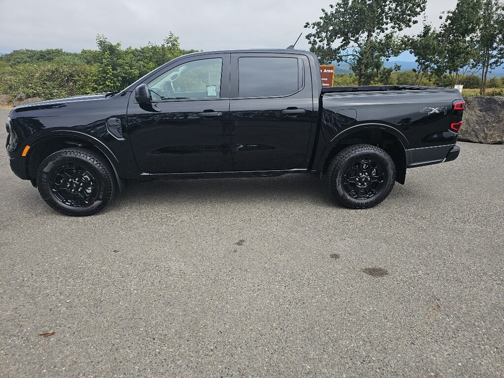 2025 Ford Ranger XLT photo 2