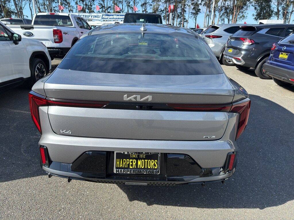 2025 Kia K4 GT-Line photo 4