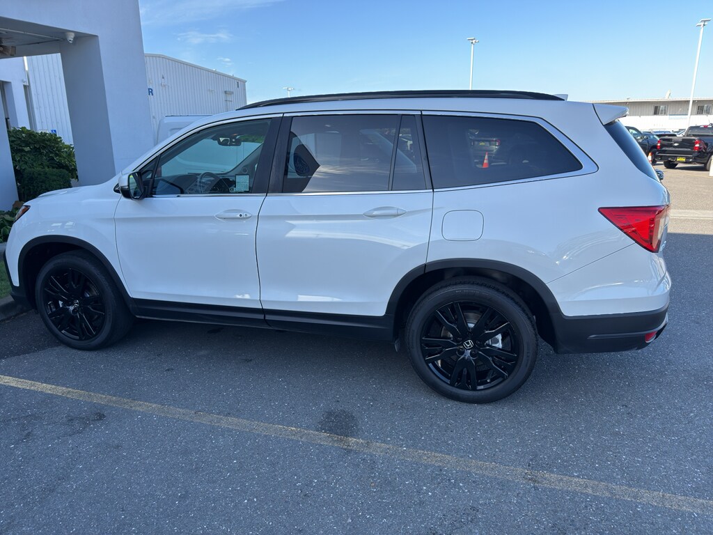 2022 Honda Pilot Special Edition photo 2