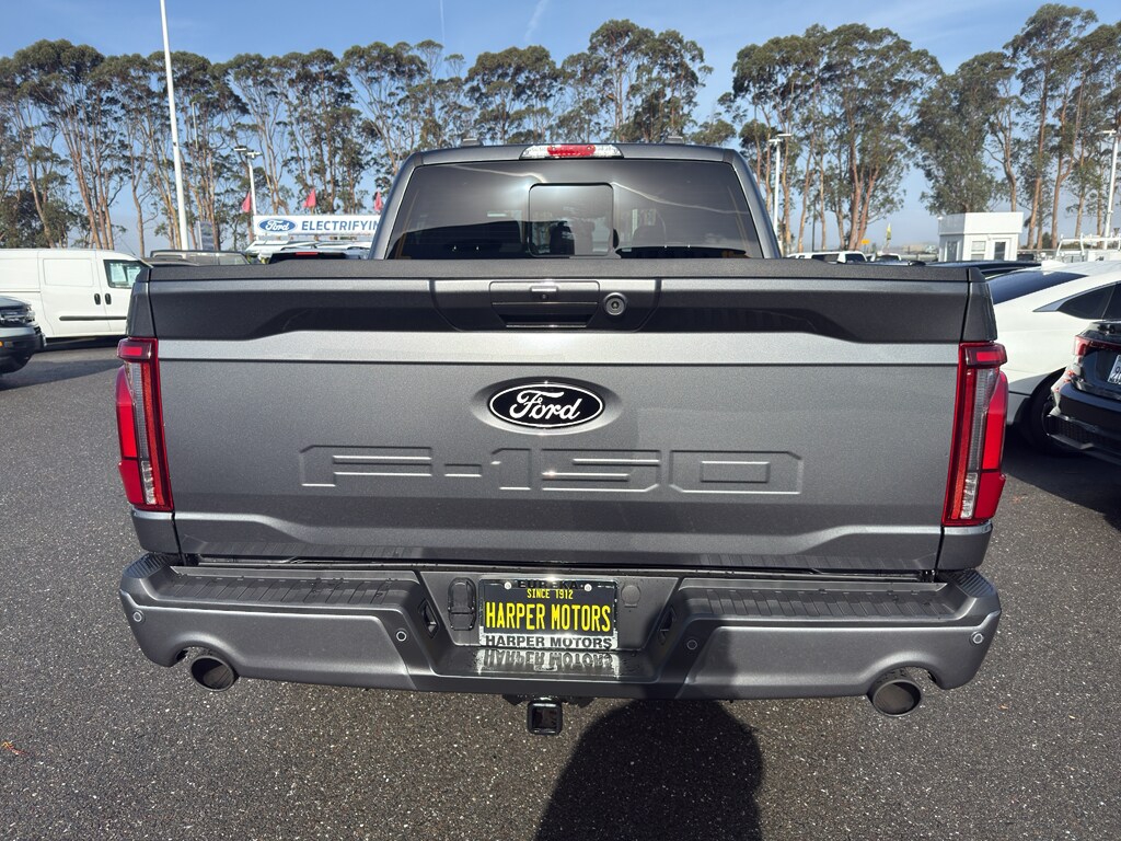 New 2025 Ford F-150 Lariat TRUCK