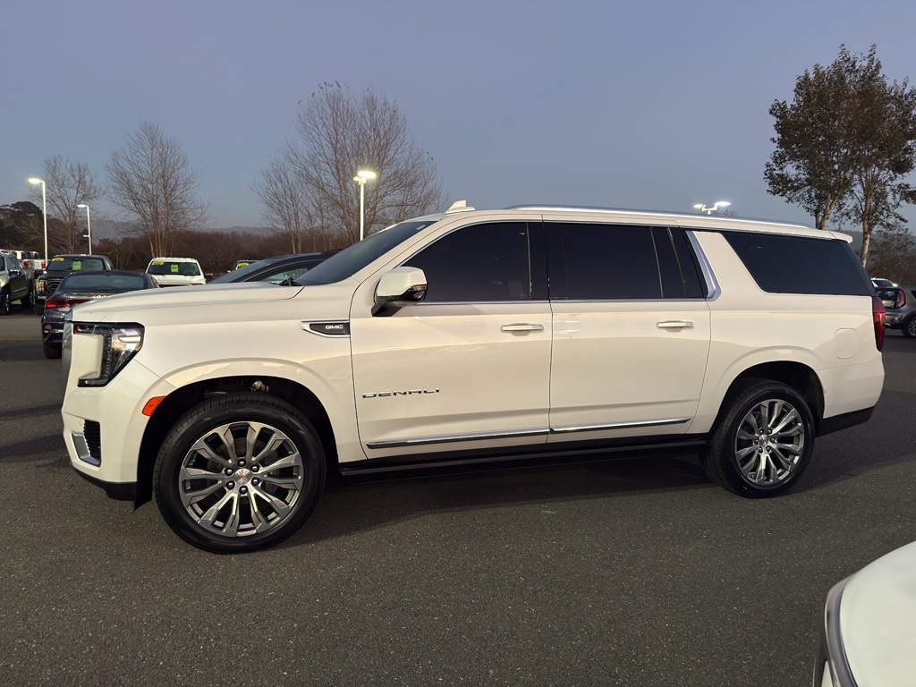 Used 2023 GMC Yukon XL Denali SUV