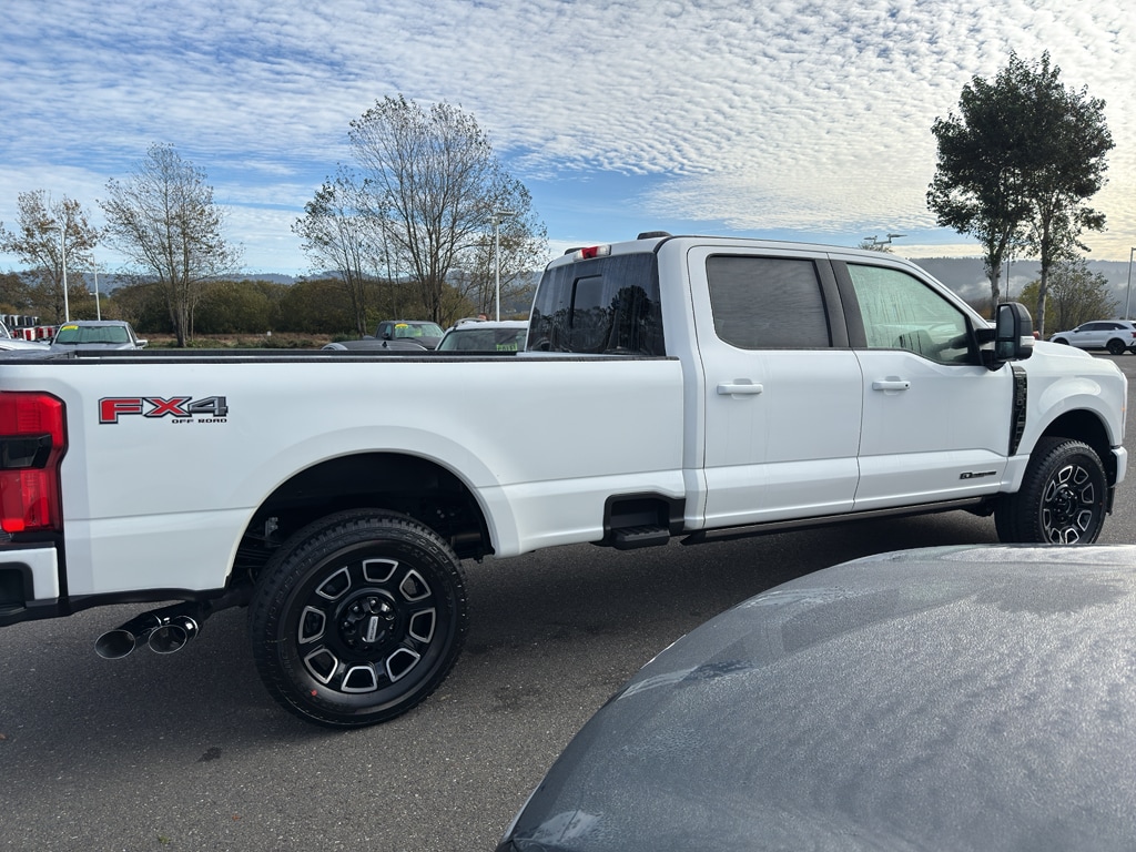 2026 Ford F-350 Super Duty Platinum - Photo 8