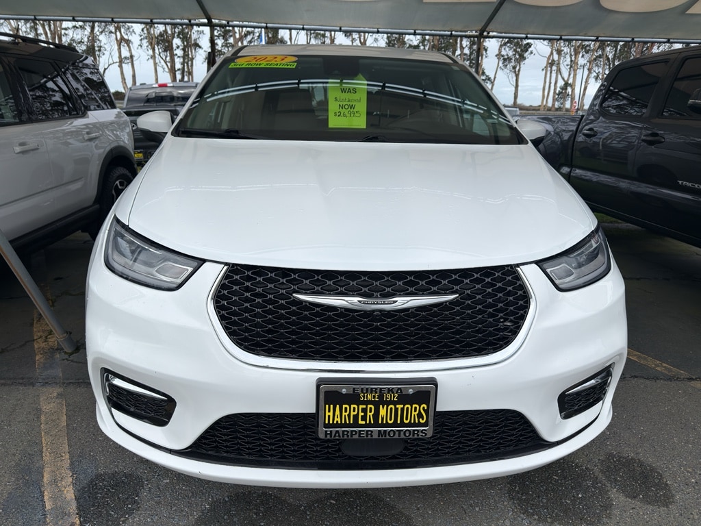 Used 2023 Chrysler Pacifica Touring L Van Passenger Van