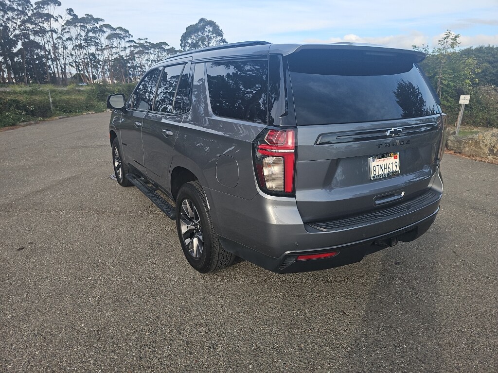 2021 Chevrolet Tahoe Z71 photo 3