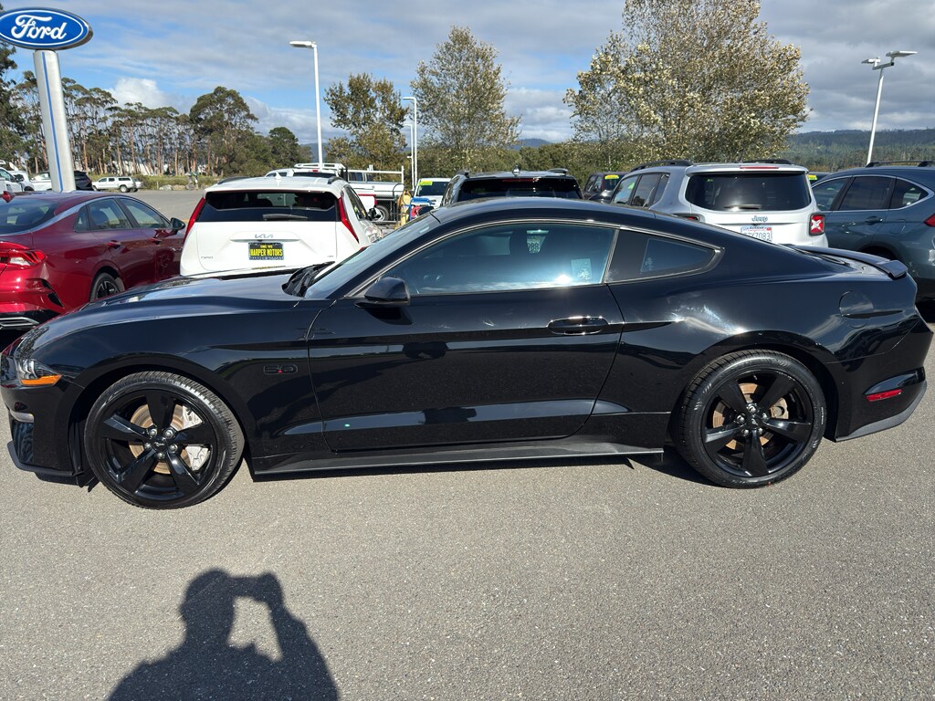 2021 Ford Mustang GT photo 2