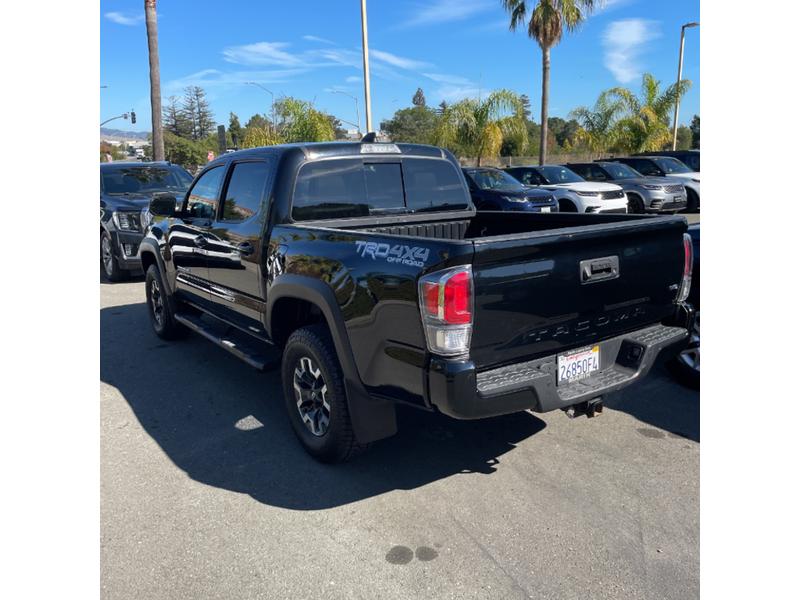 2022 Toyota Tacoma TRD Double Cab V6 photo 3