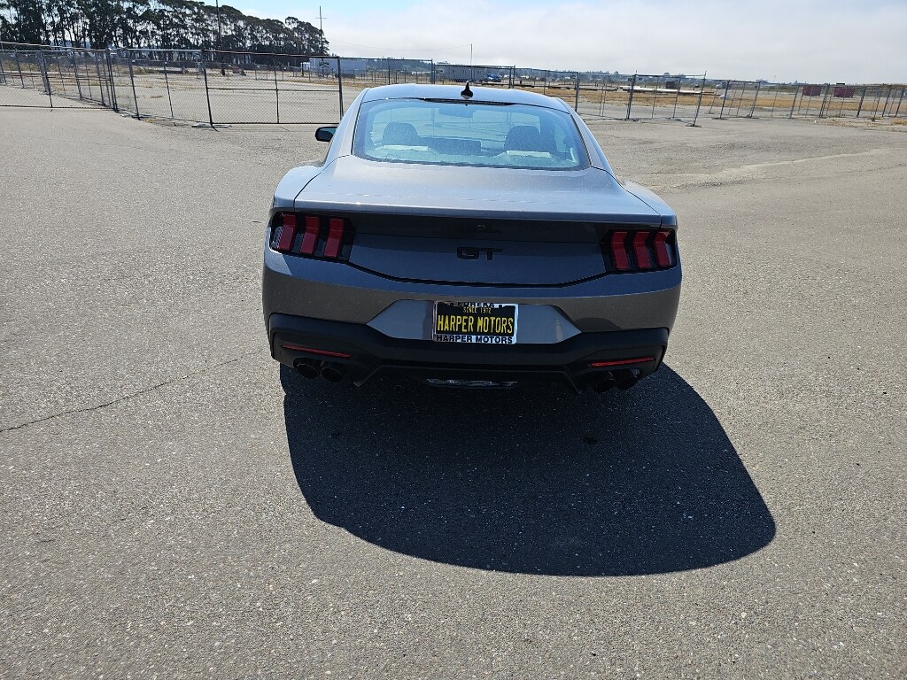2025 Ford Mustang GT Premium photo 4