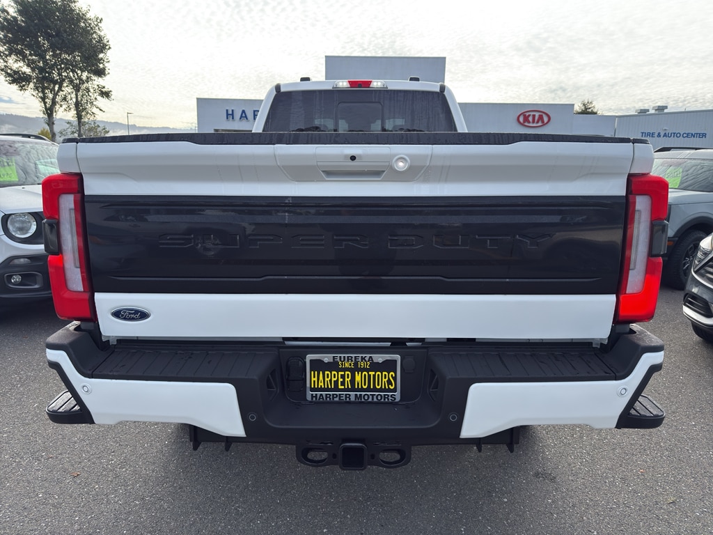 2026 Ford F-350 Super Duty Platinum - Photo 6