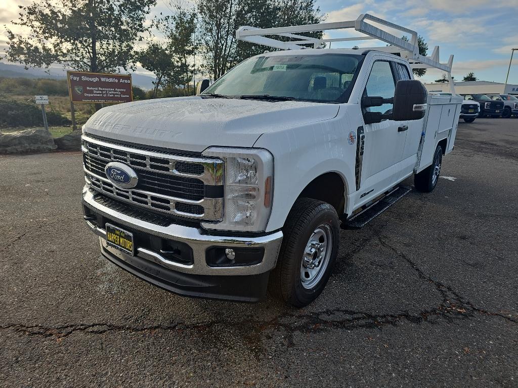 2026 Ford F-350 Super Duty Chassis Cab XL's photo