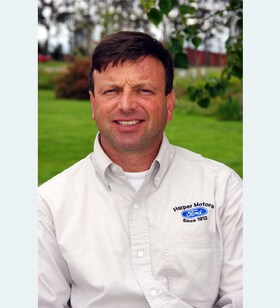 Staff member Kurt Medeiros from ID_7c6da14c7437