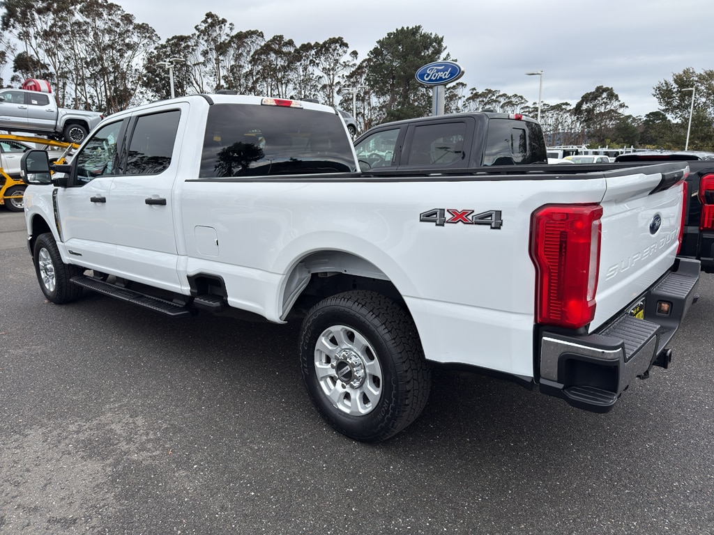 Used 2024 Ford F-250 XLT Truck Crew Cab