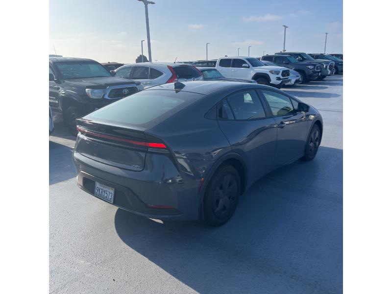 2024 Toyota Prius LE photo 4