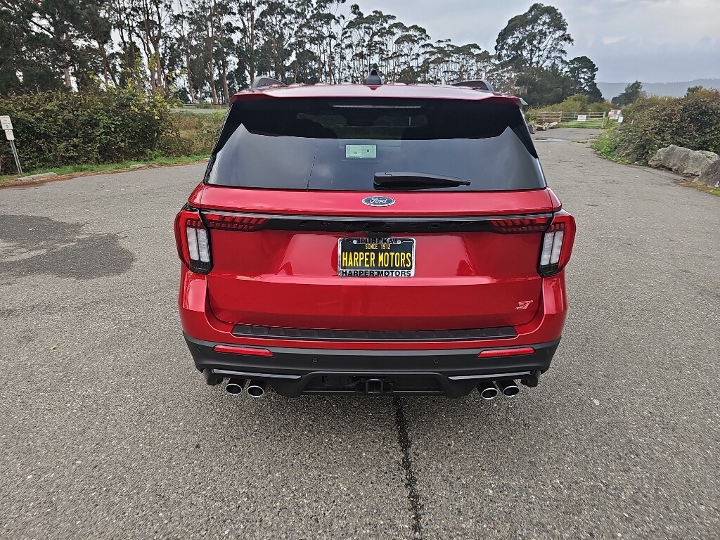 2026 Ford Explorer ST photo 4