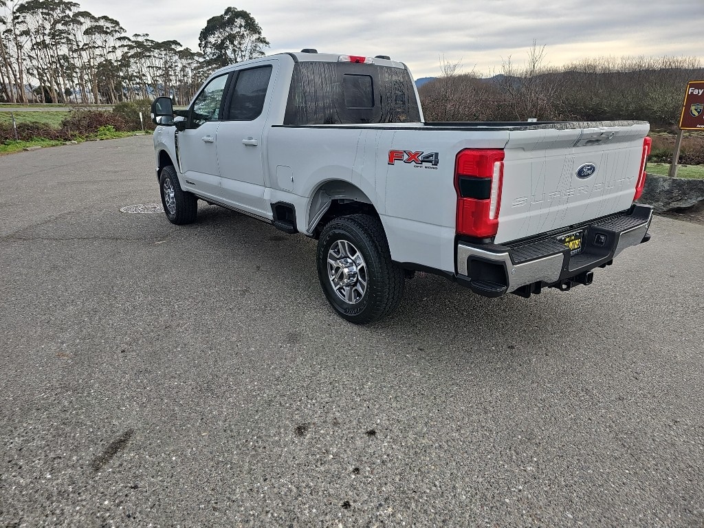 New 2026 Ford Super Duty F-350 Lariat TRUCK