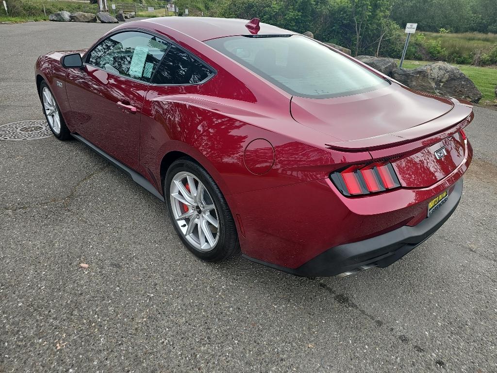 2025 Ford Mustang GT Premium photo 3